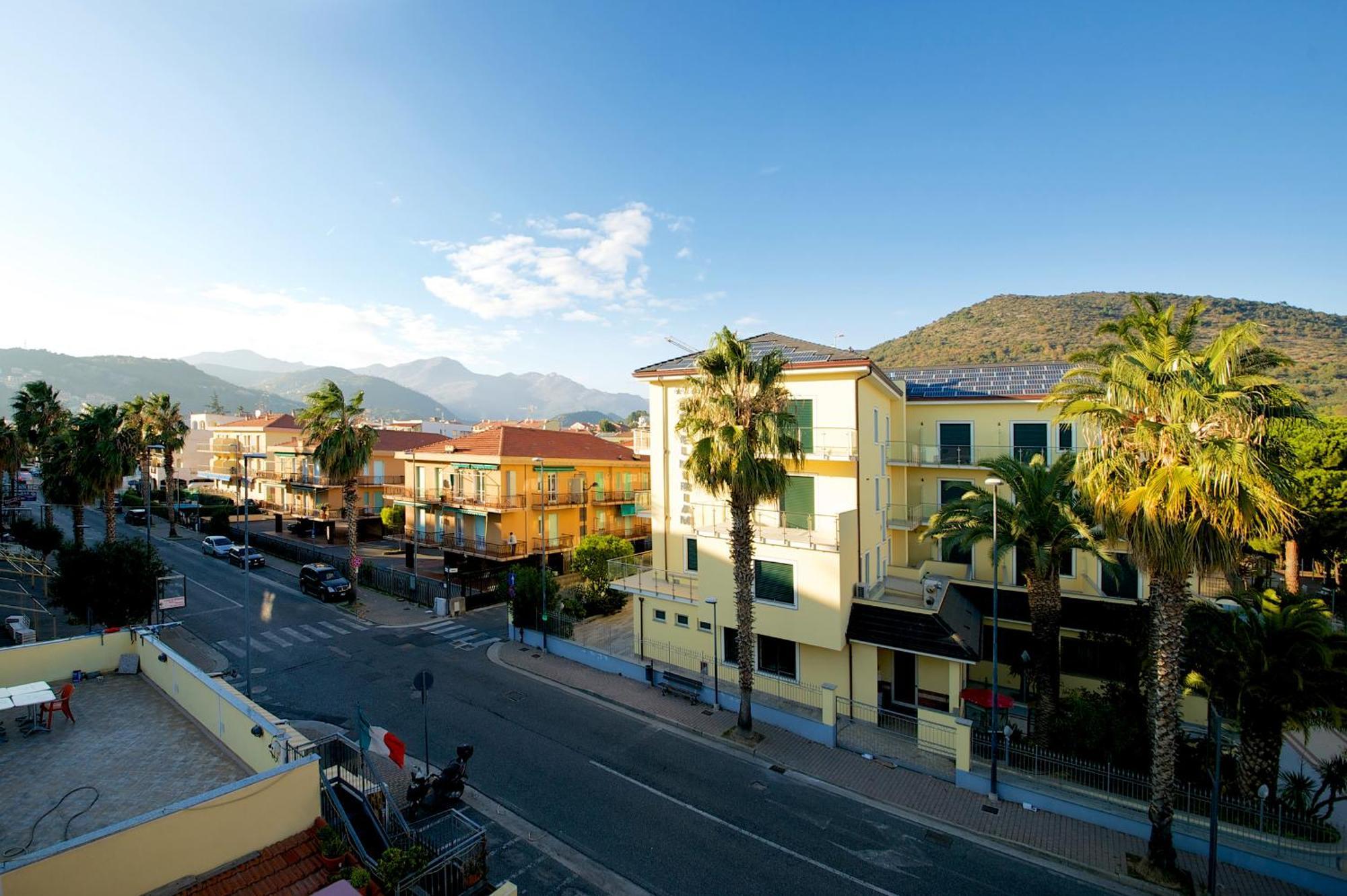 Fornaci 9 Rivieraholiday Pietra Ligure Luaran gambar